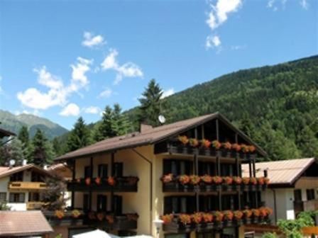 Hotel Binelli Pinzolo Exterior photo